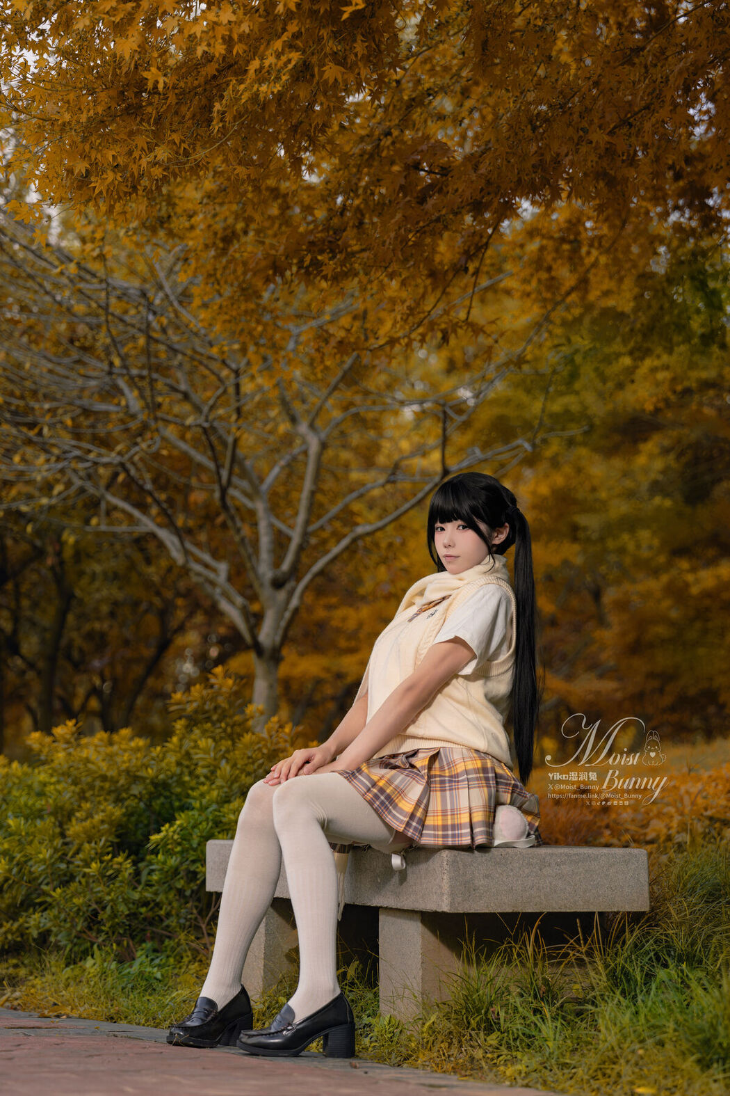 Coser@黏黏团子兔 – 冬の邂逅 小舞蹈
