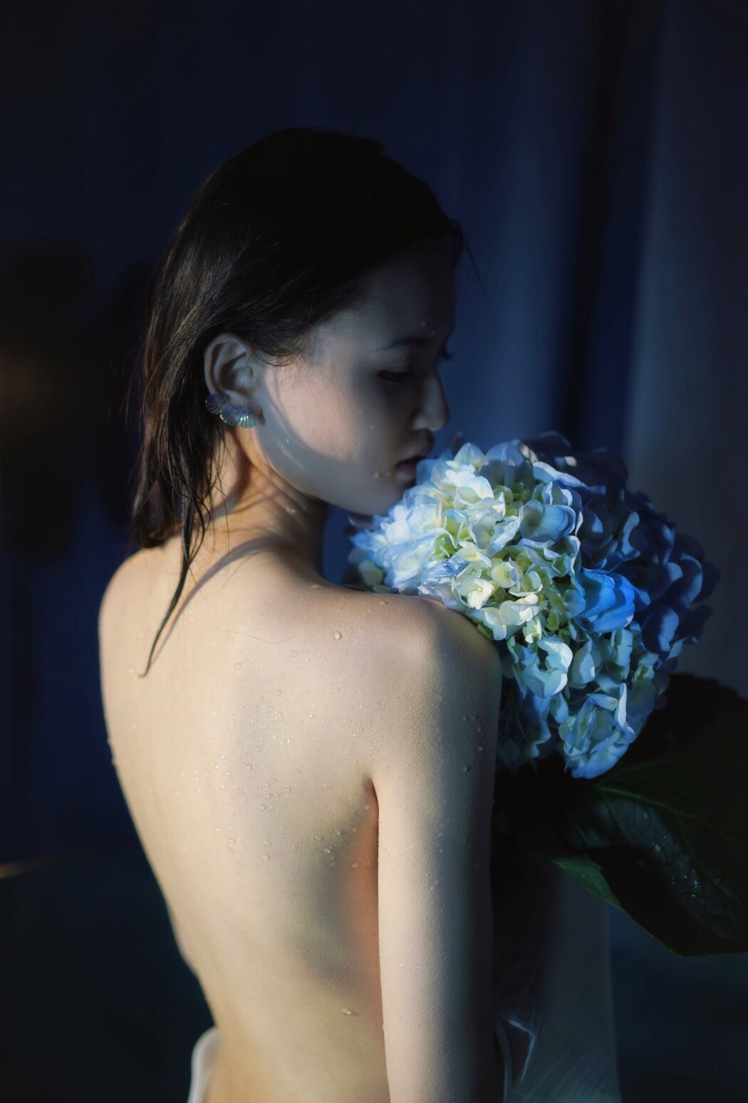 YiTuYu艺图语 Vol.2412 Man Qiu
