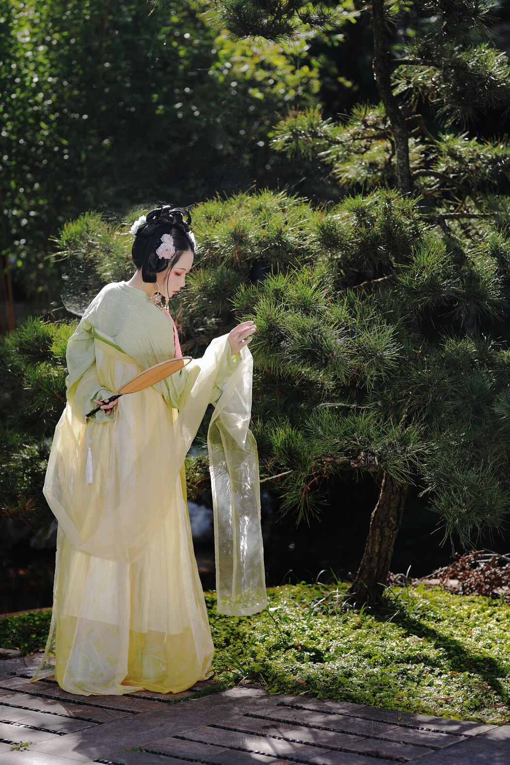 YiTuYu艺图语 Vol.2439 Luo Hua Ren Du Li
