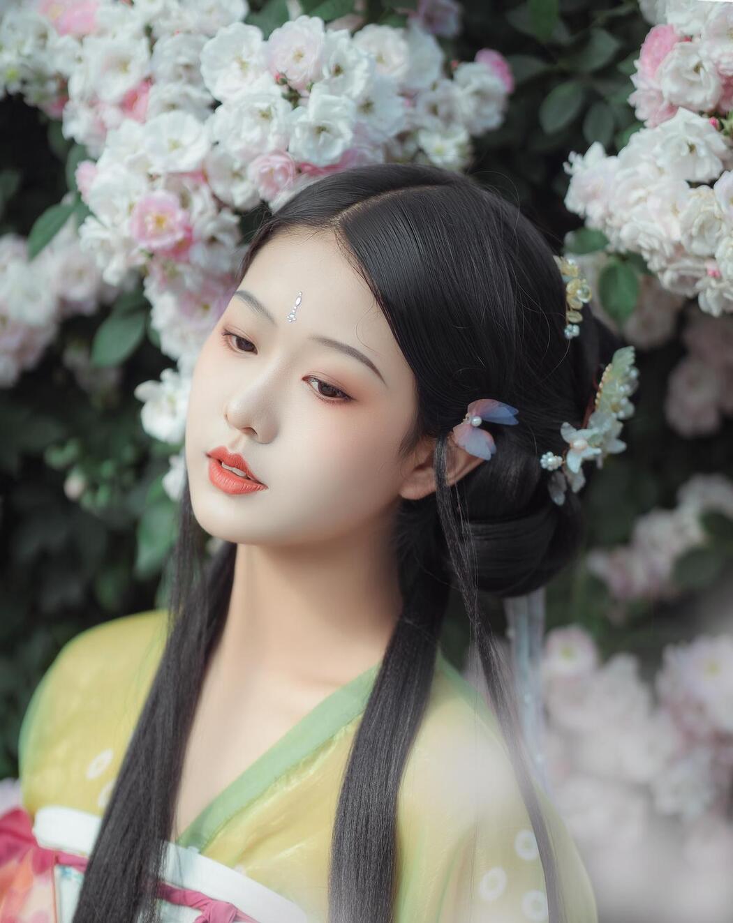 YiTuYu艺图语 Vol.2486 Ruo Yun