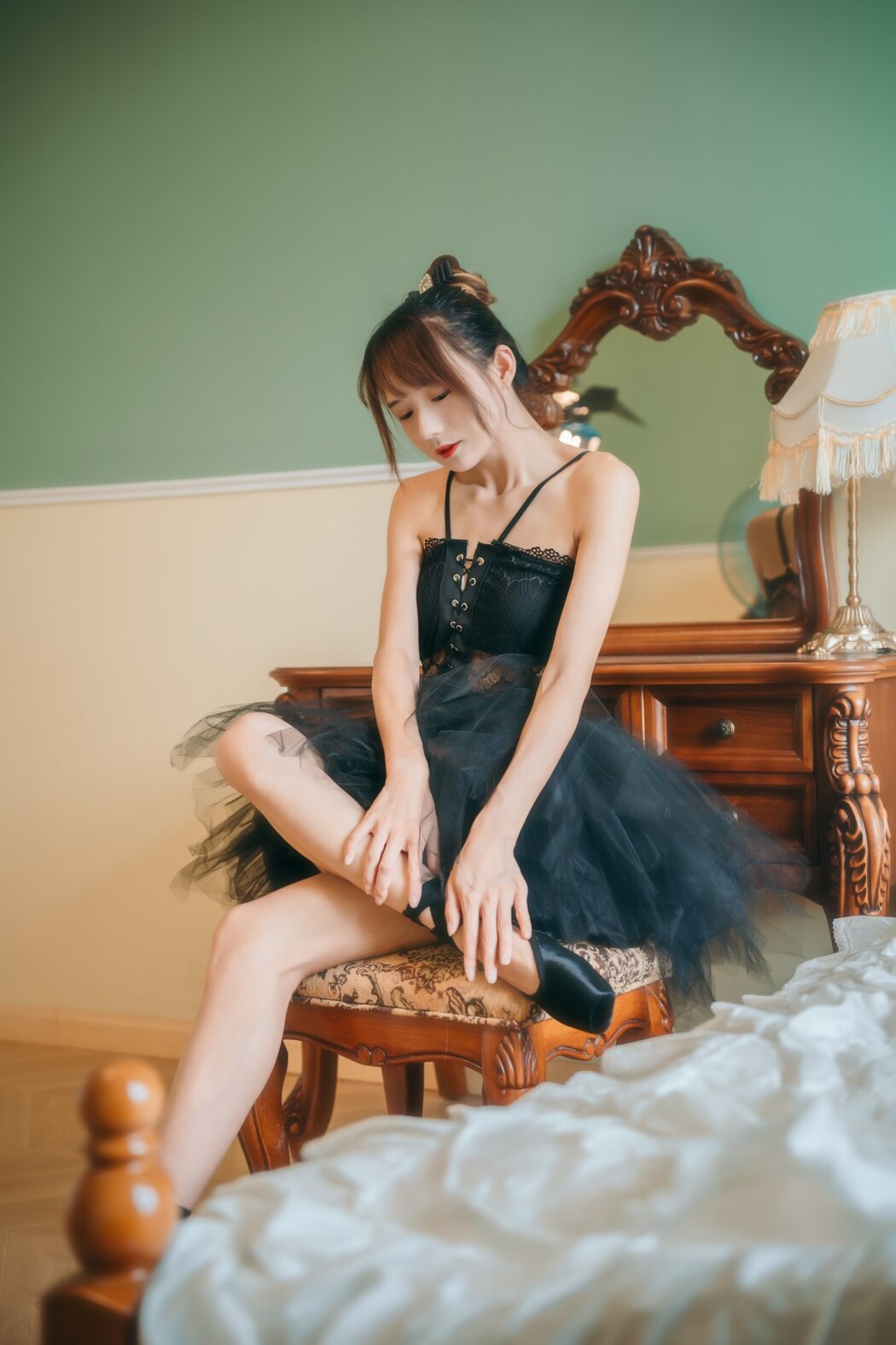 YiTuYu艺图语 Vol.2431 Tu Zi Zzz Bu Chi Hu Luo Bo