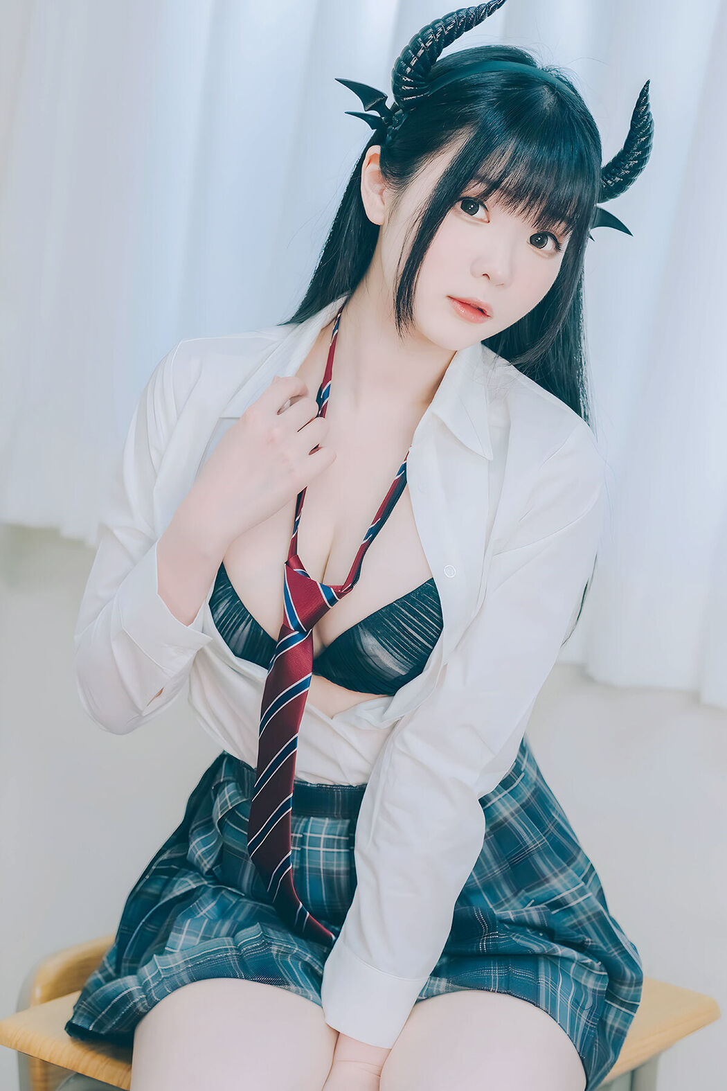 Coser@霜月shimo – DL版写真集 隣のサキュバス霜月さん Vol.01 Part2 Cover Photo