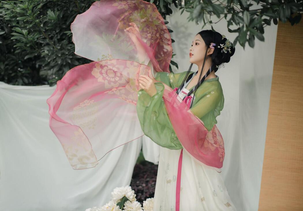 YiTuYu艺图语 Vol.2486 Ruo Yun