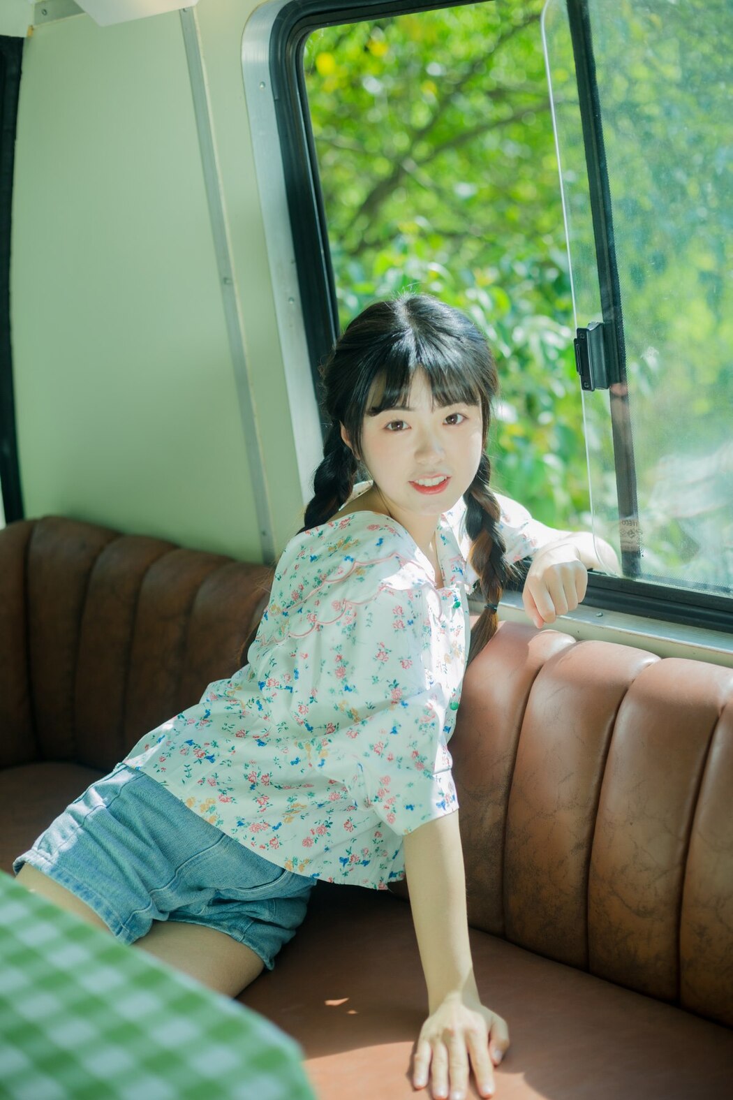 YiTuYu艺图语 Vol.2458 Ke Ai Pao Pao Ya