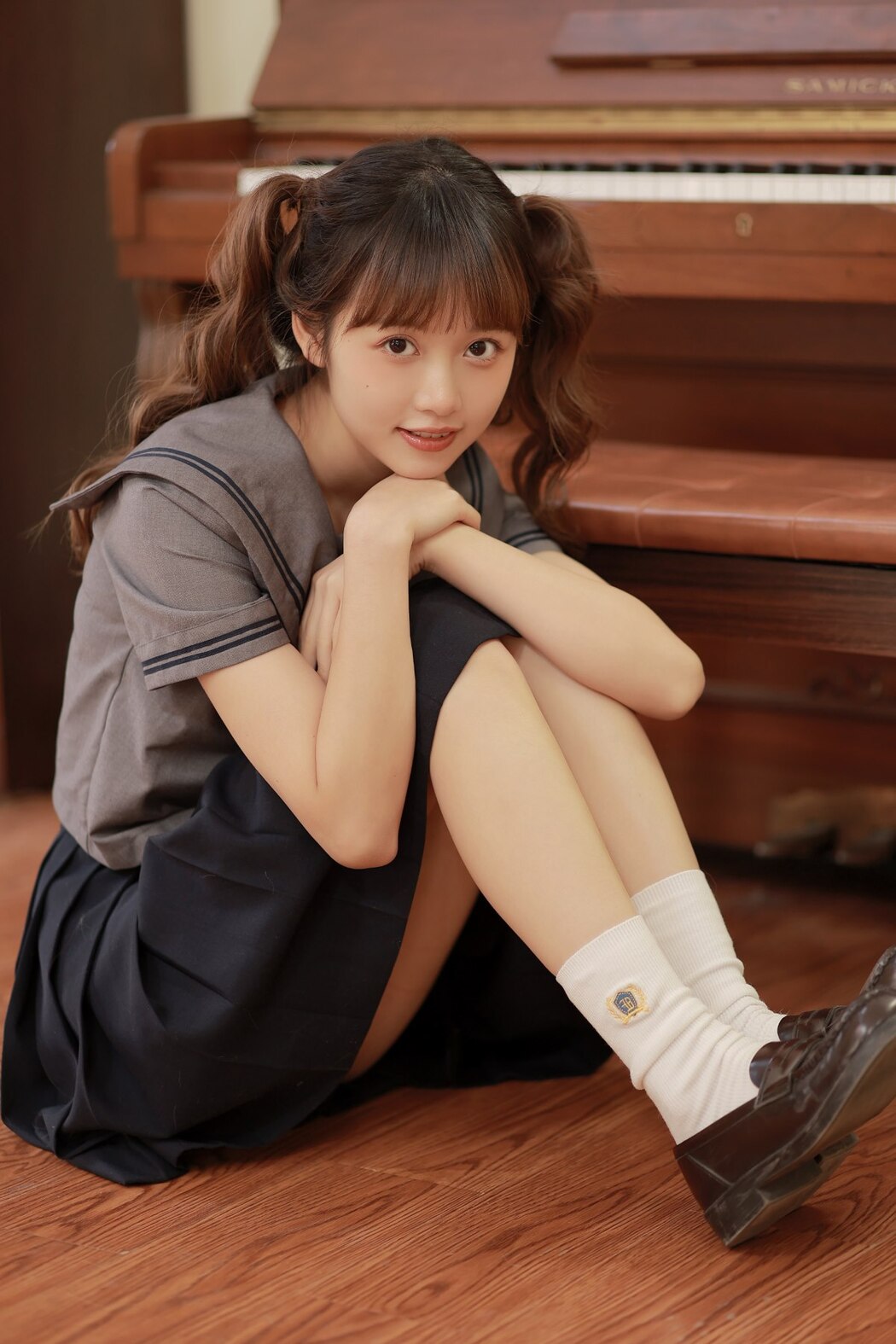 YiTuYu艺图语 Vol.2459 Jin Yu Yu