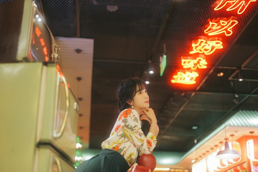 YiTuYu艺图语 Vol.2438 Yi Zhi A Meng Zai