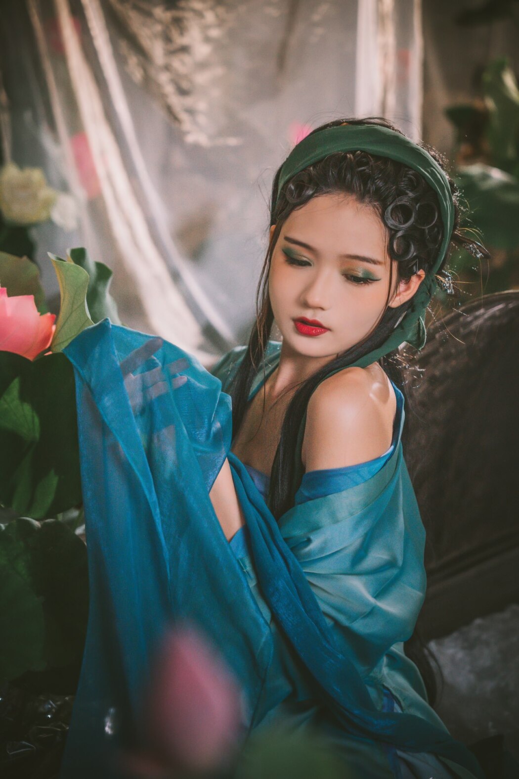 YiTuYu艺图语 Vol.2443 Tu Zi Zzz Bu Chi Hu Luo Bo