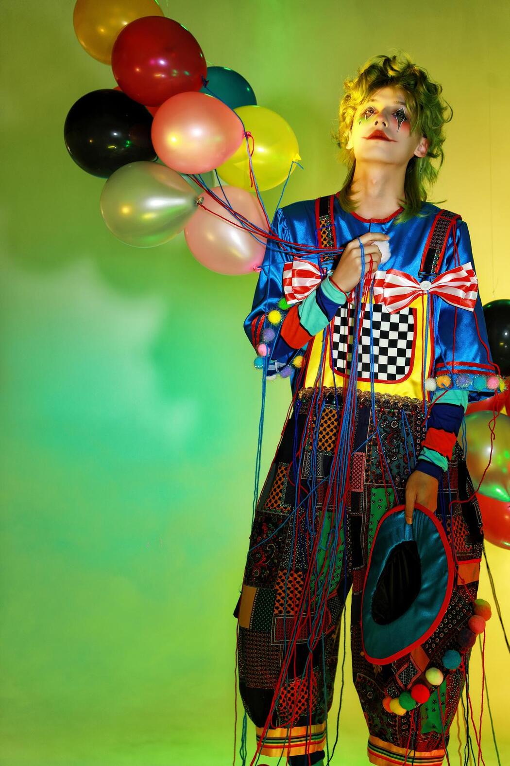 YiTuYu艺图语 Vol.2481 Yoru Kari