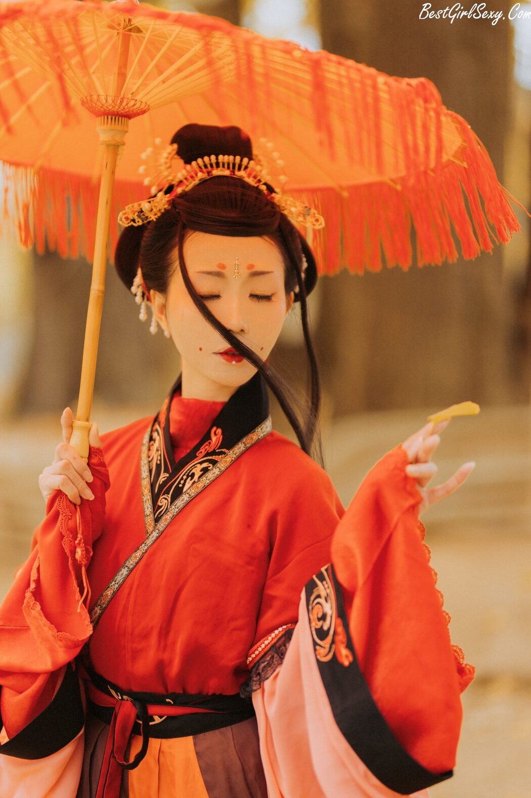 YiTuYu艺图语 Vol.248 Tan Zi