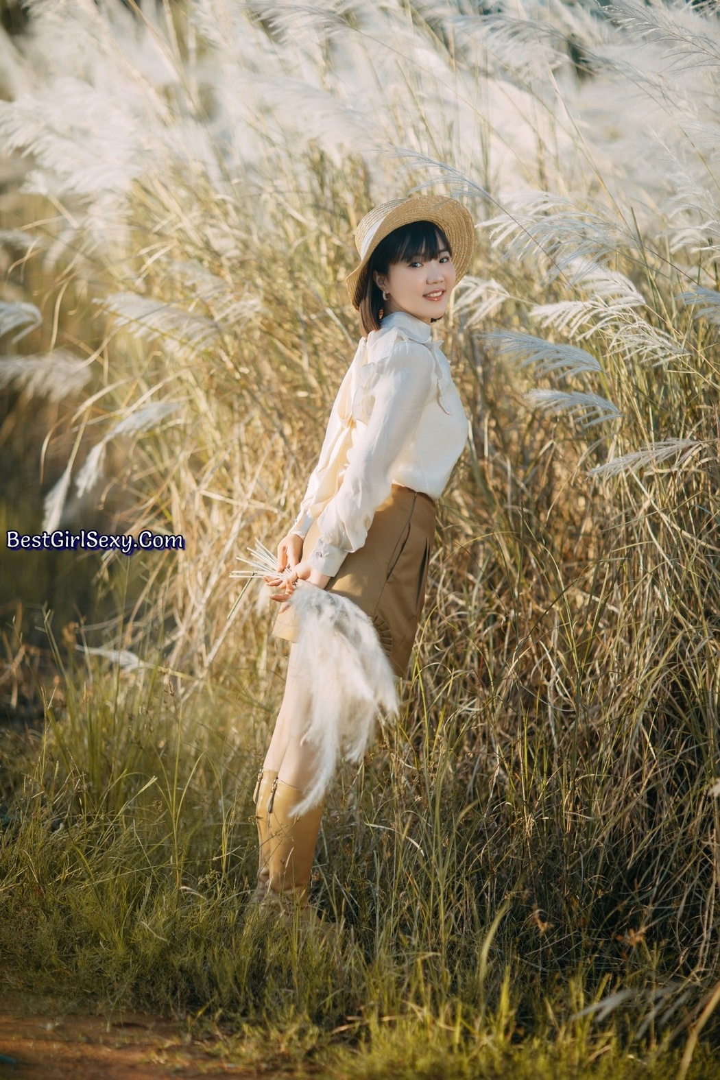 YiTuYu艺图语 Vol.2404 Dong Qin