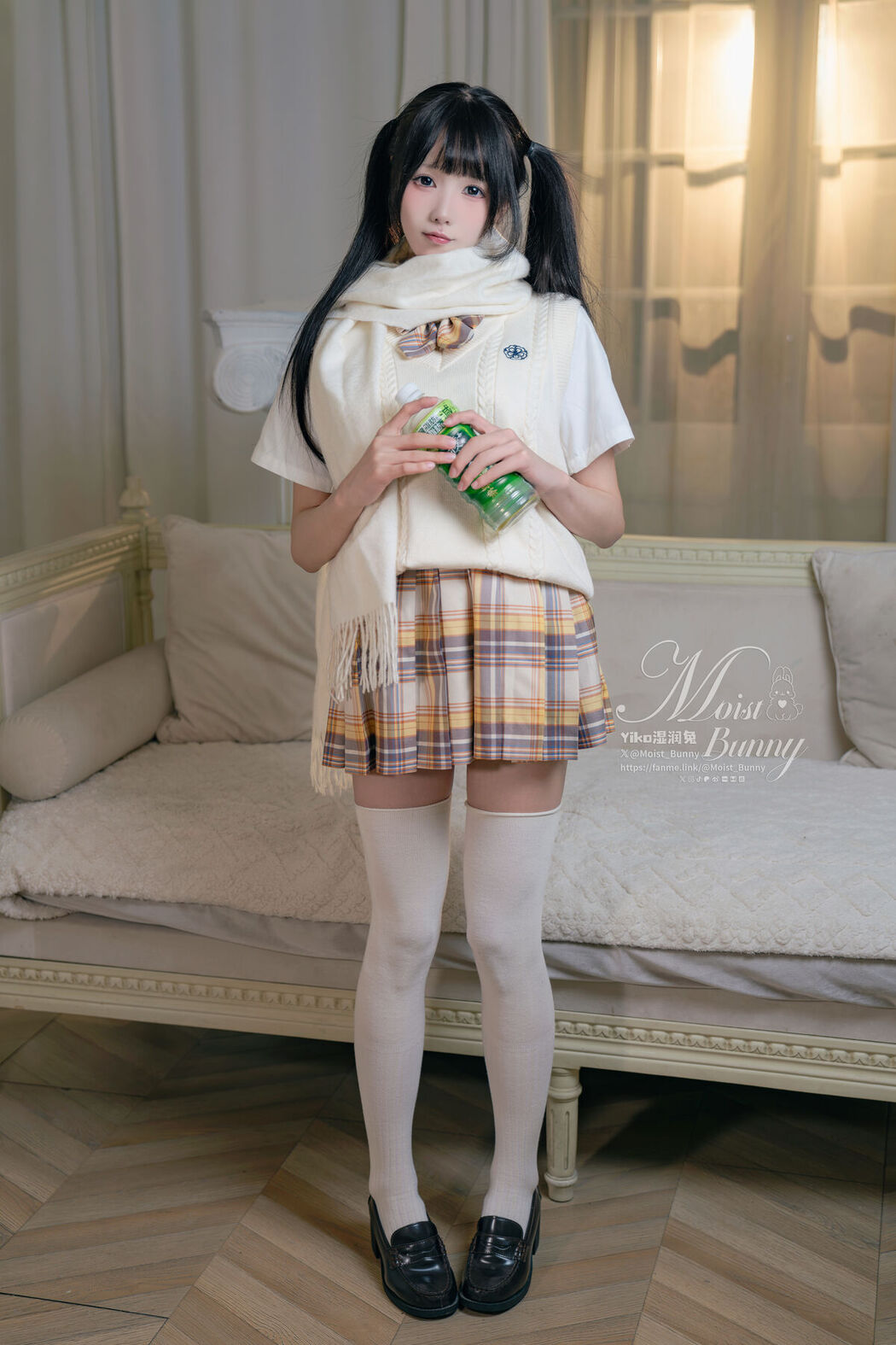 Coser@黏黏团子兔 – 冬の邂逅 小舞蹈