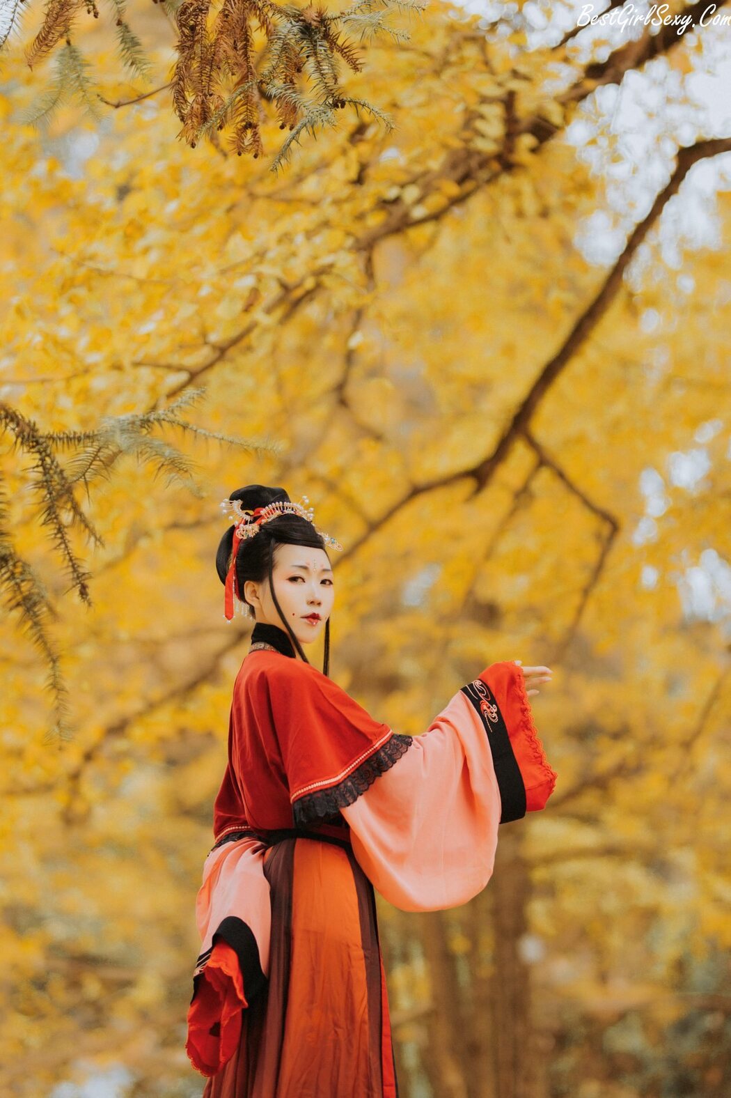 YiTuYu艺图语 Vol.248 Tan Zi