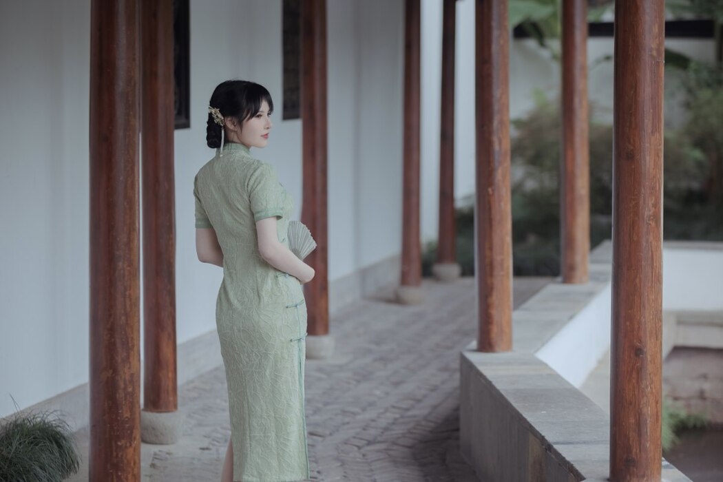 YiTuYu艺图语 Vol.2410 Mei Yi Si