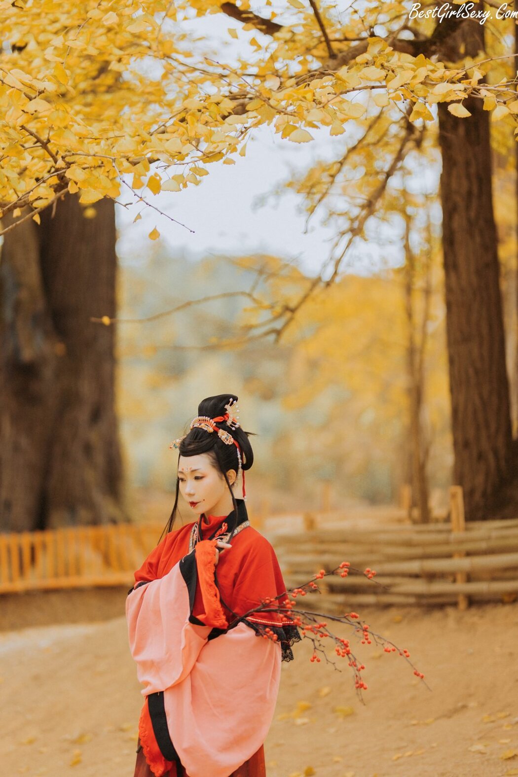 YiTuYu艺图语 Vol.248 Tan Zi