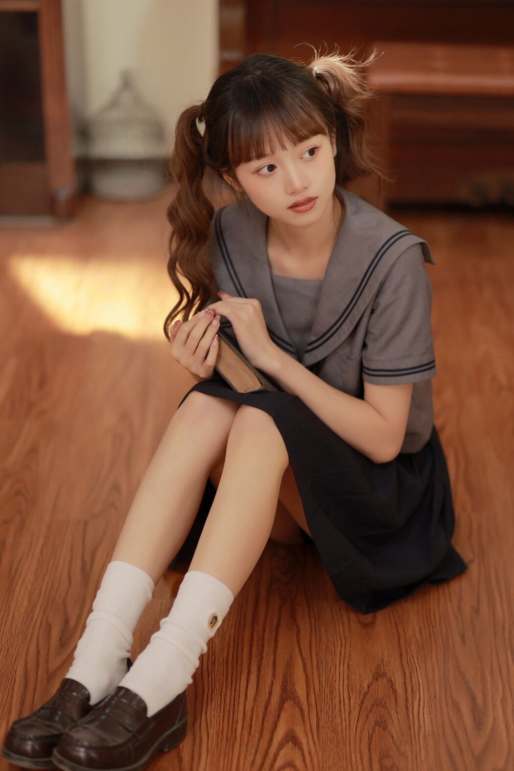 YiTuYu艺图语 Vol.2459 Jin Yu Yu