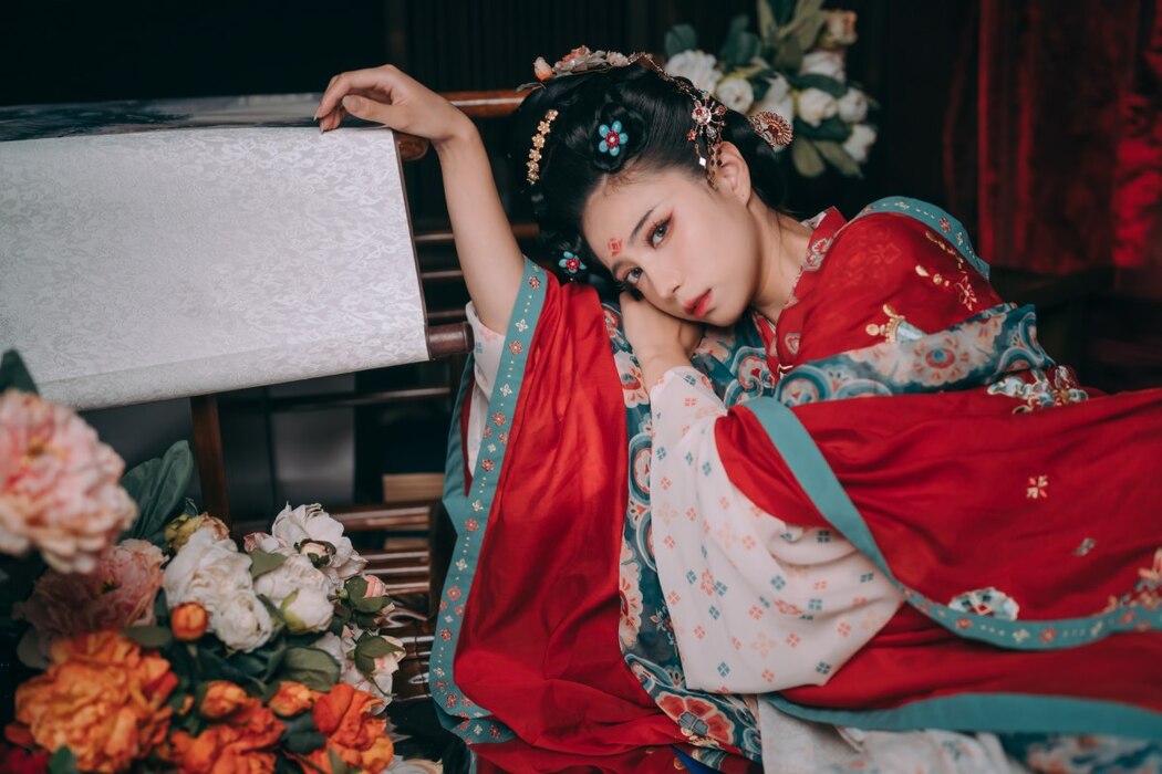 YiTuYu艺图语 Vol.2451 Er Jia Liu