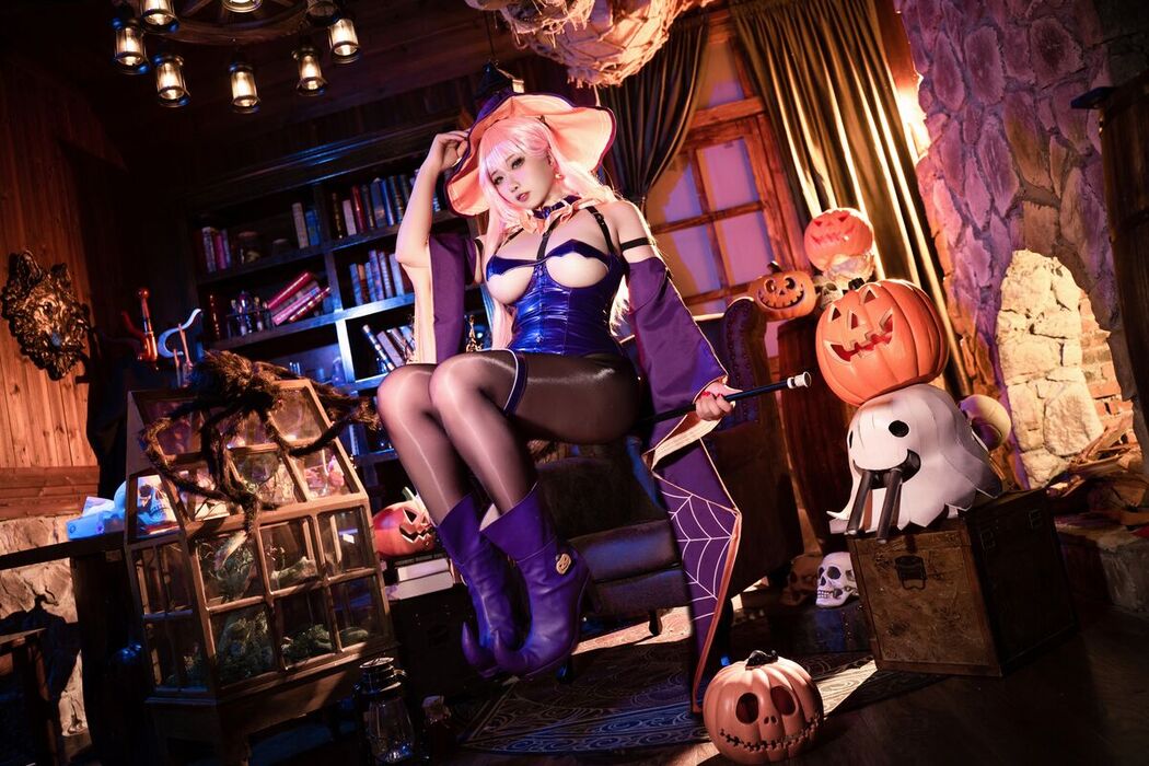 Coser@贞子蜜桃 – 孟菲斯