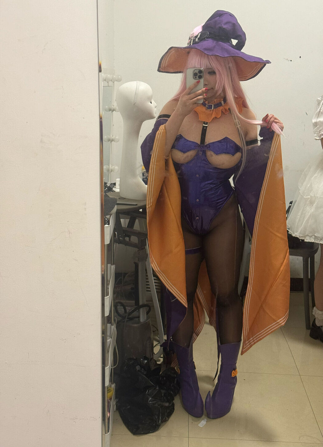 Coser@贞子蜜桃 – 孟菲斯