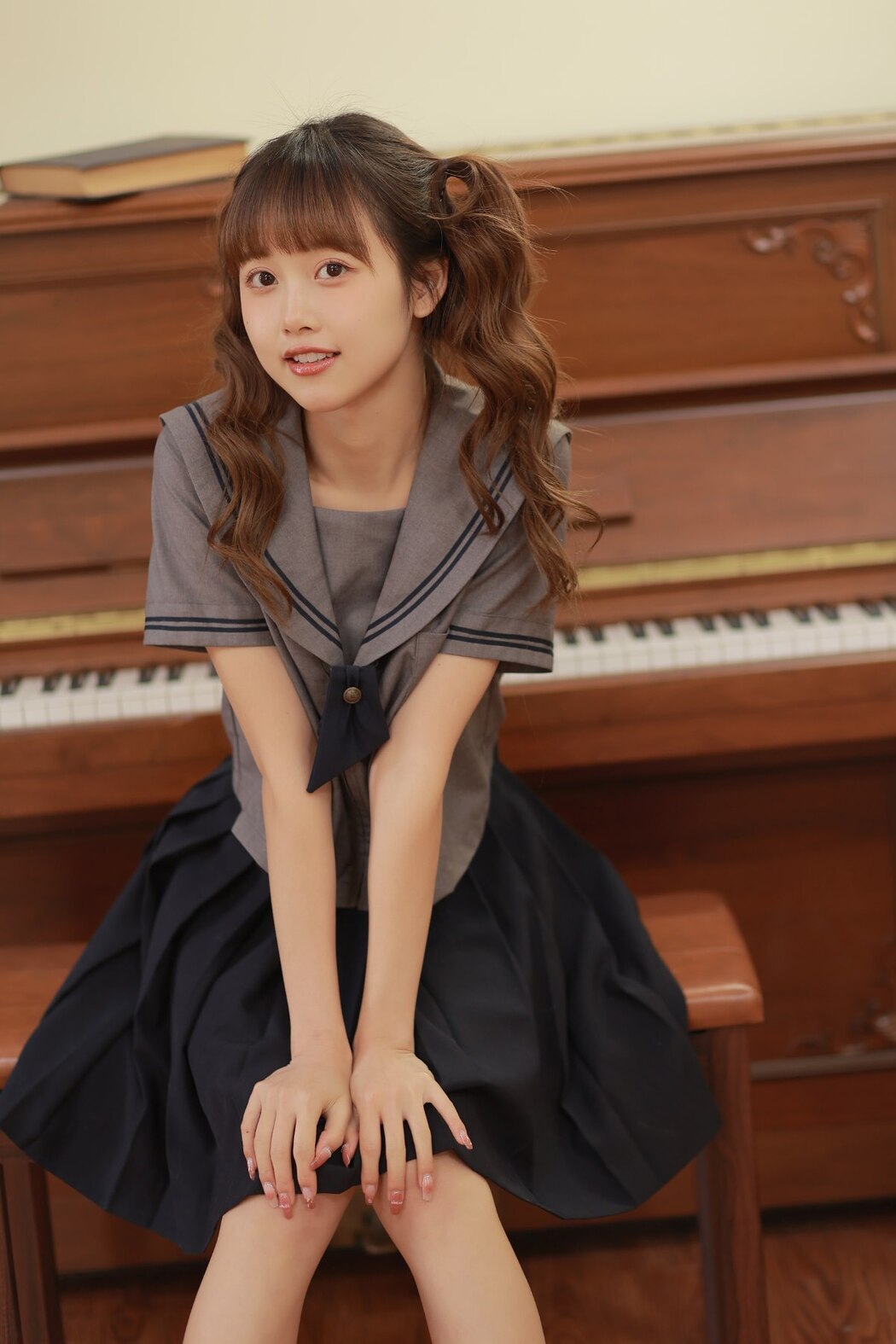 YiTuYu艺图语 Vol.2459 Jin Yu Yu