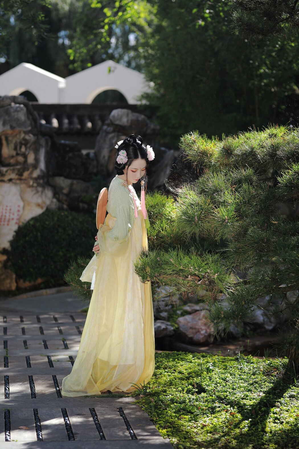 YiTuYu艺图语 Vol.2439 Luo Hua Ren Du Li