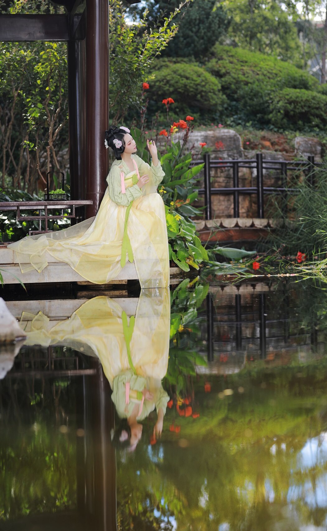 YiTuYu艺图语 Vol.2439 Luo Hua Ren Du Li