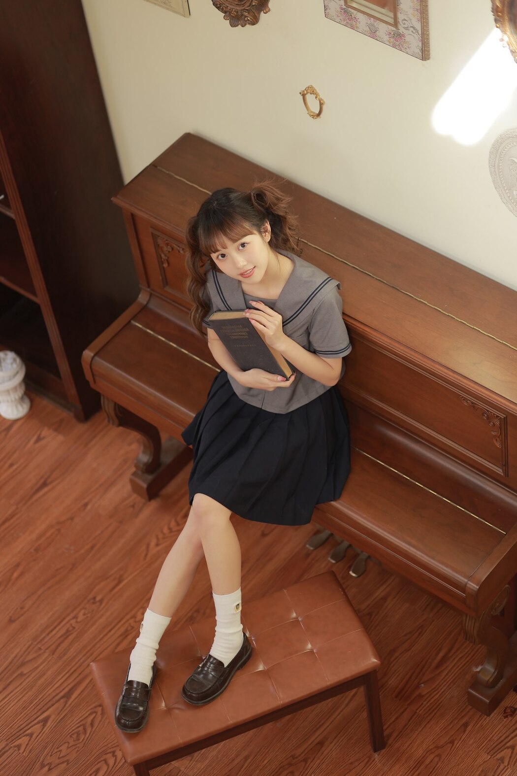 YiTuYu艺图语 Vol.2459 Jin Yu Yu