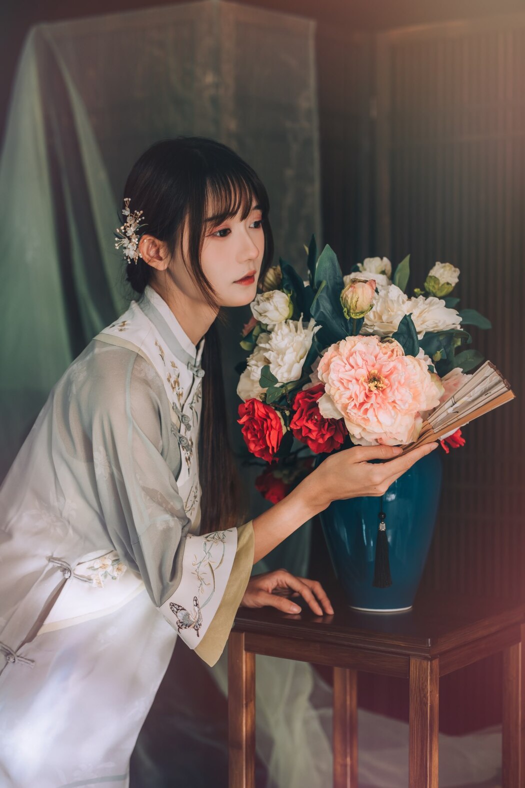 YiTuYu艺图语 Vol.2436 Tu Zi Zzz Bu Chi Hu Luo Bo