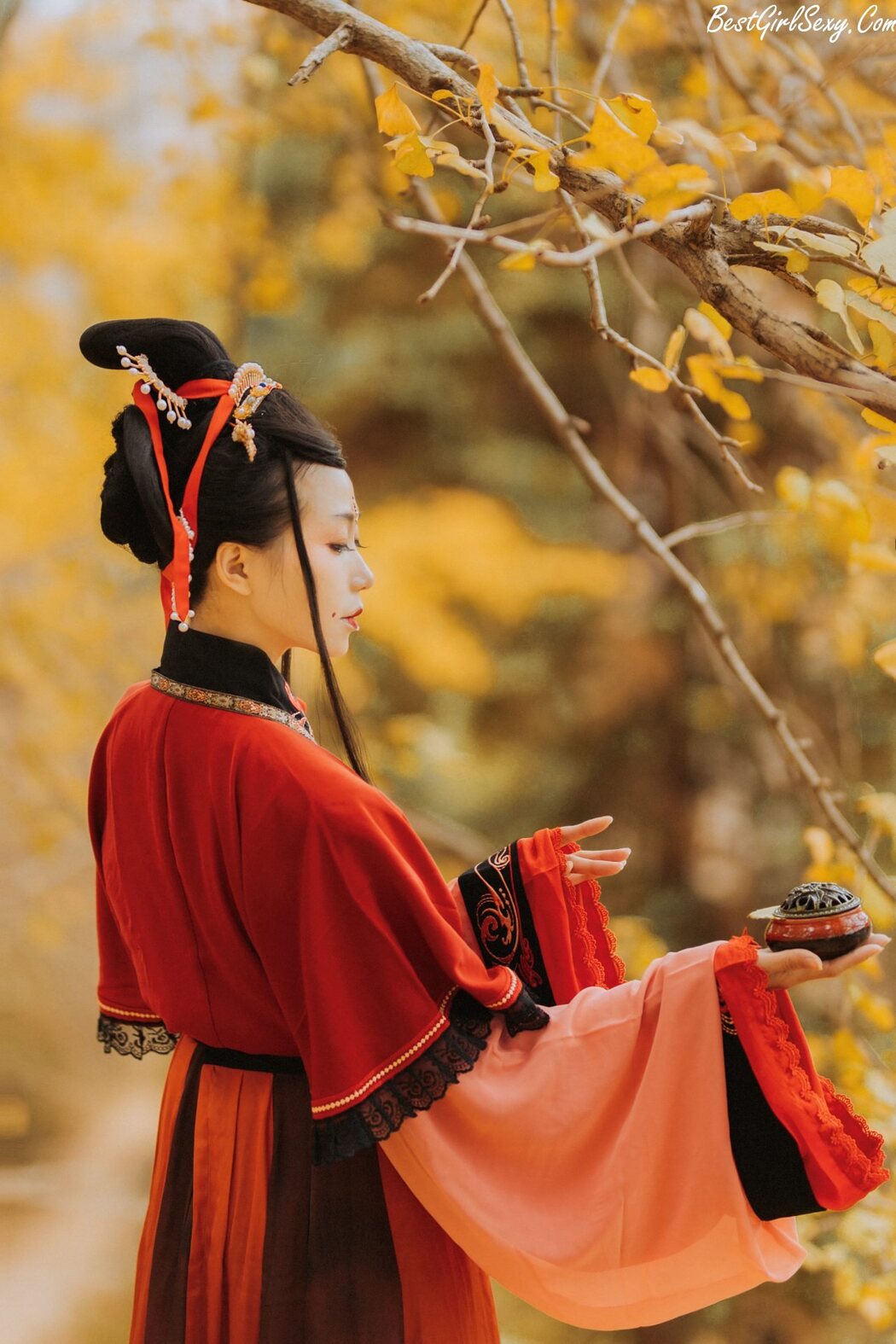 YiTuYu艺图语 Vol.248 Tan Zi