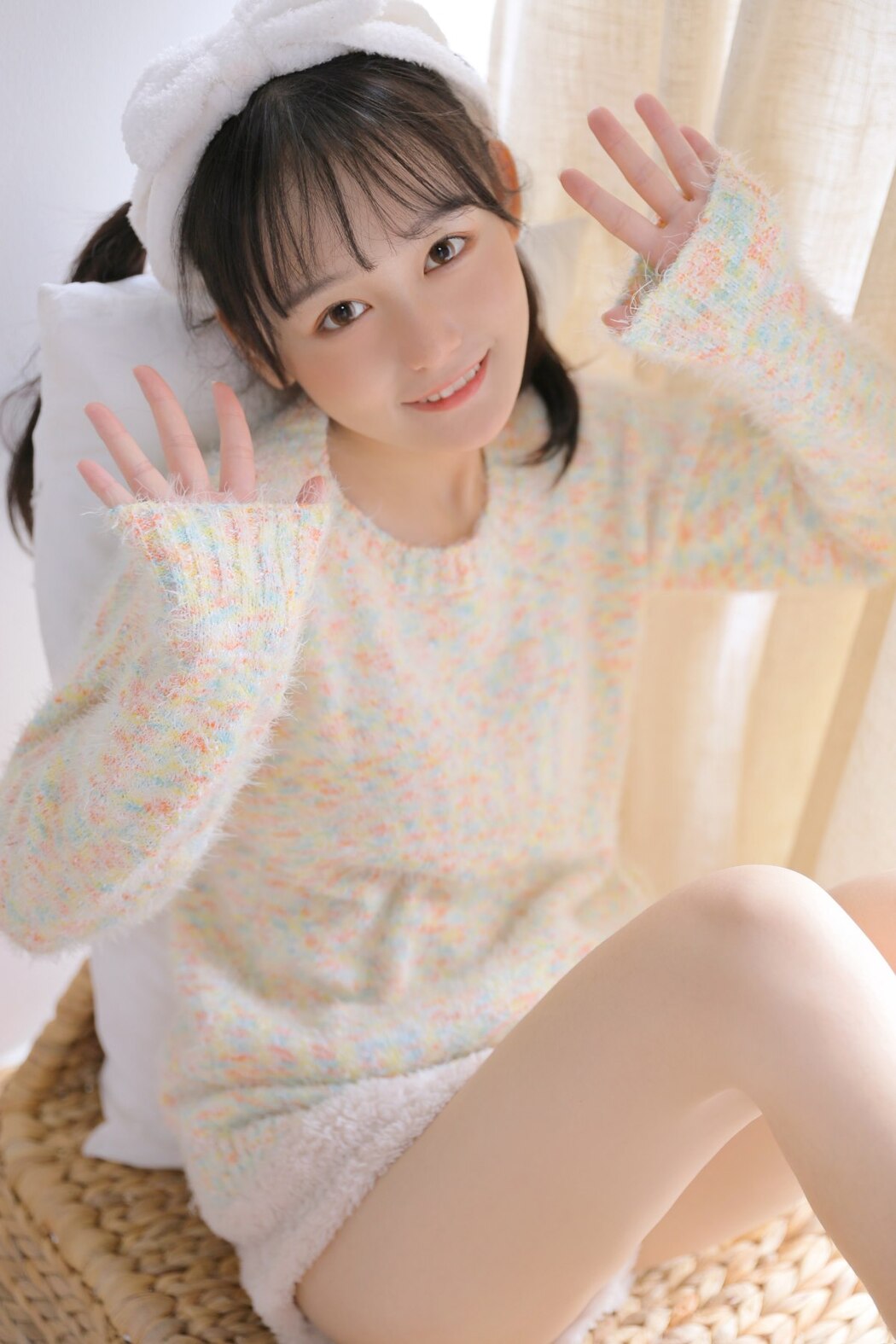 YiTuYu艺图语 Vol.2470 Man Bei Chen Chen