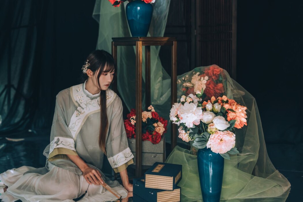 YiTuYu艺图语 Vol.2436 Tu Zi Zzz Bu Chi Hu Luo Bo