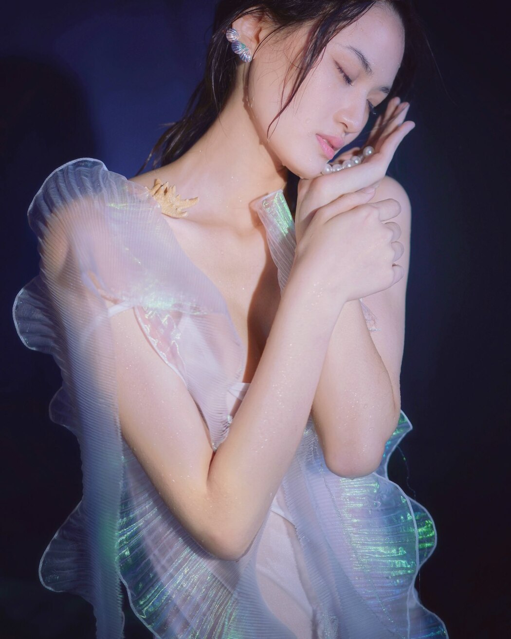 YiTuYu艺图语 Vol.2412 Man Qiu