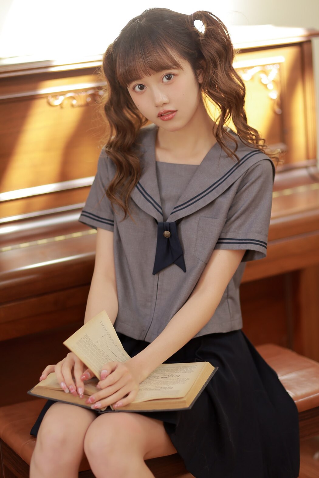YiTuYu艺图语 Vol.2459 Jin Yu Yu