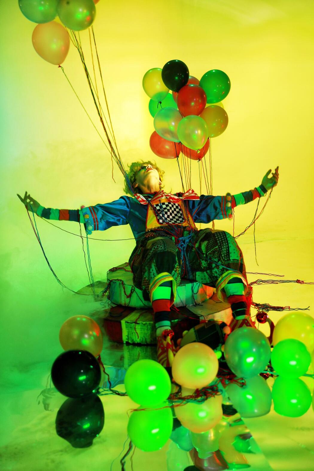 YiTuYu艺图语 Vol.2481 Yoru Kari