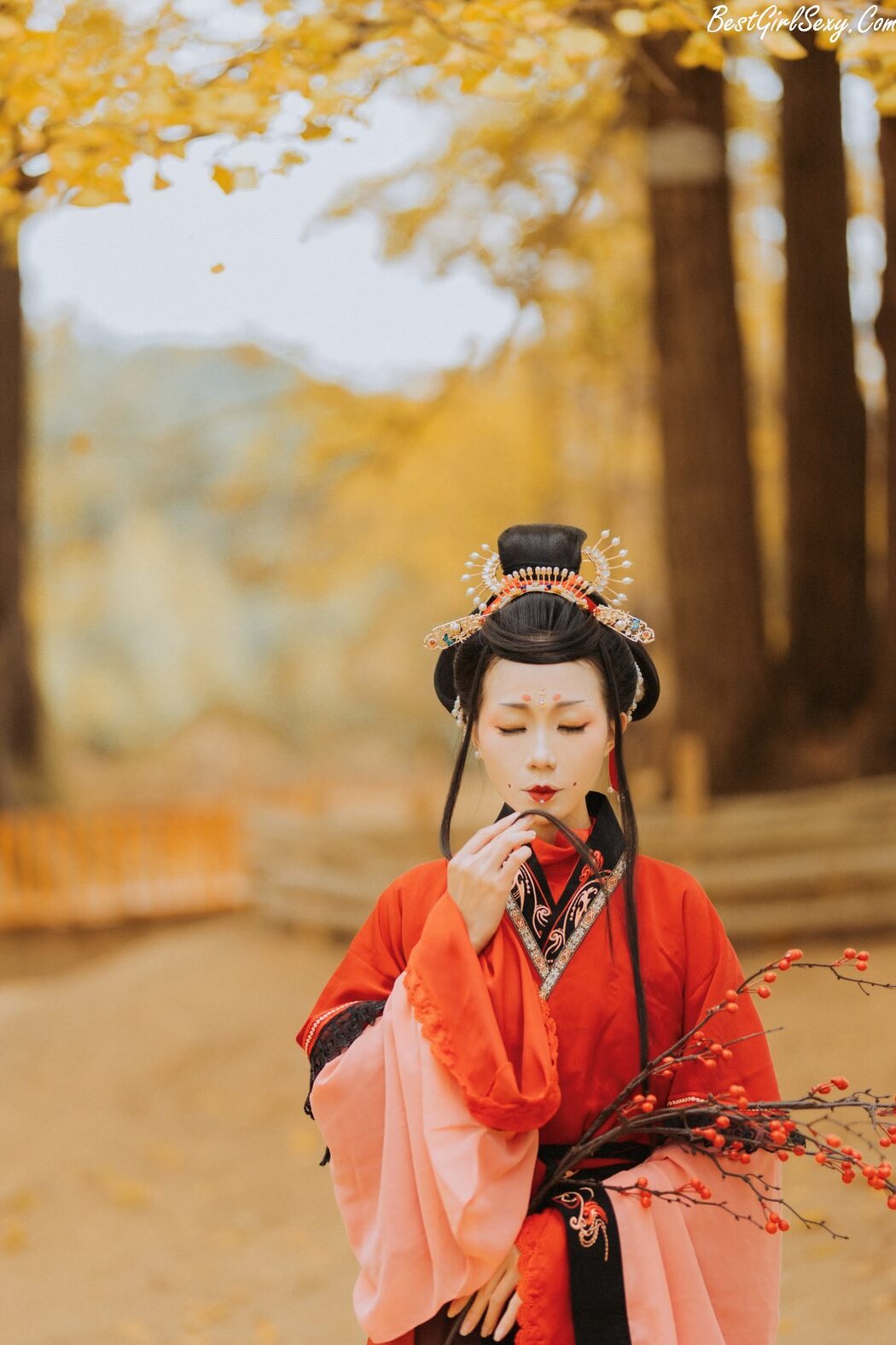 YiTuYu艺图语 Vol.248 Tan Zi