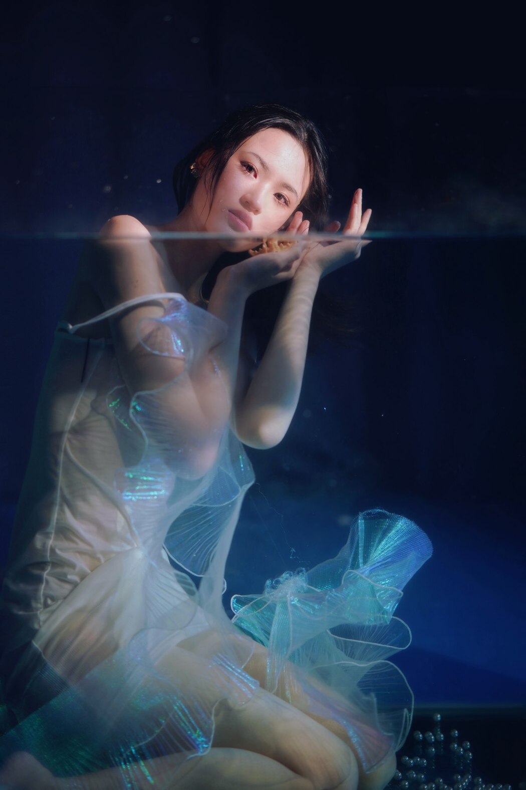 YiTuYu艺图语 Vol.2412 Man Qiu