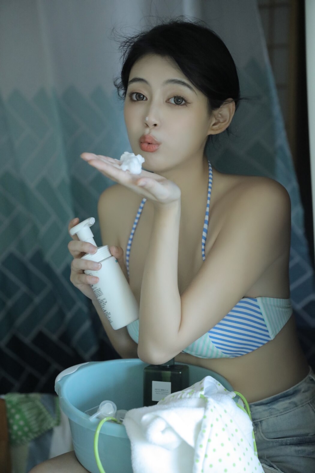 YiTuYu艺图语 Vol.2419 Fu Si Wei Er