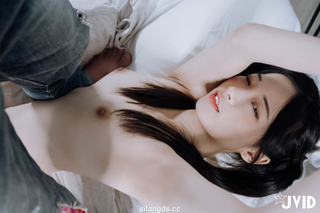 JVID Jie Mi 婕咪 Juice – 雙馬尾女孩婕咪想在學長的胯下依偎 全裸無遮四點全開 Part1