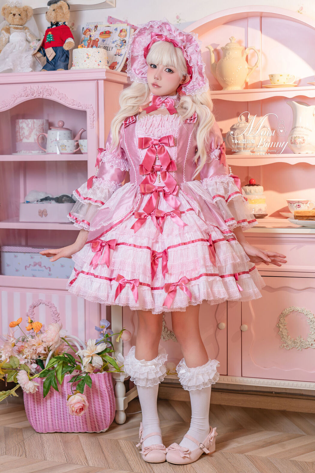 Coser@黏黏团子兔 – 丝绒粉黛