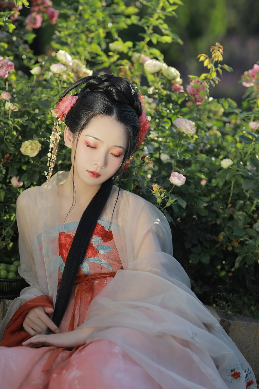 YiTuYu艺图语 Vol.2417 Luo Hua Ren Du Li