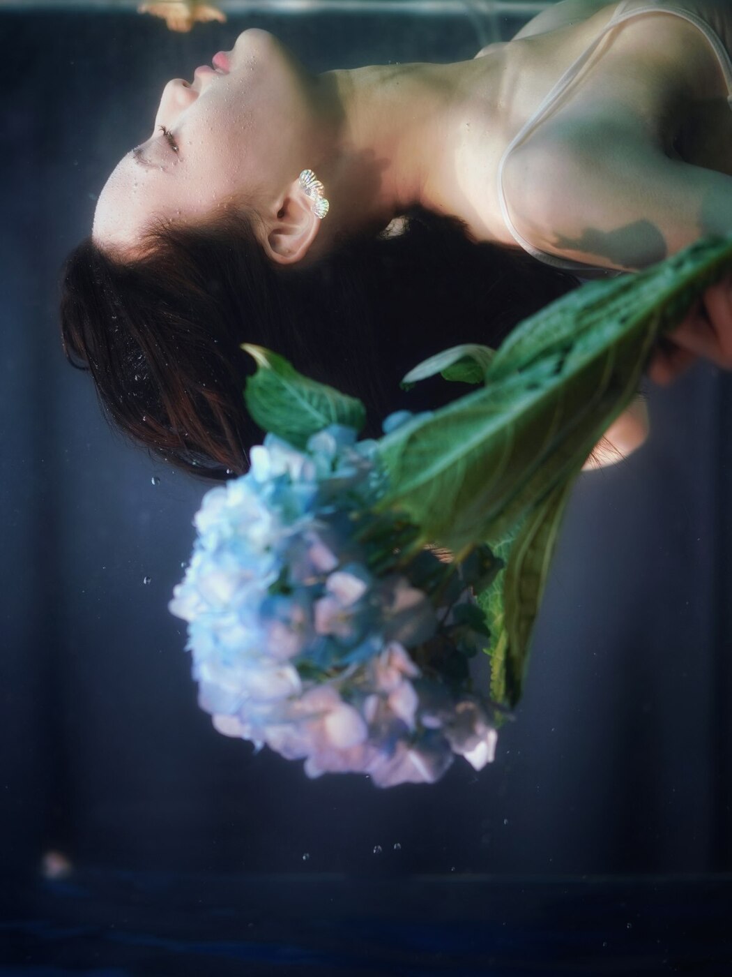YiTuYu艺图语 Vol.2412 Man Qiu