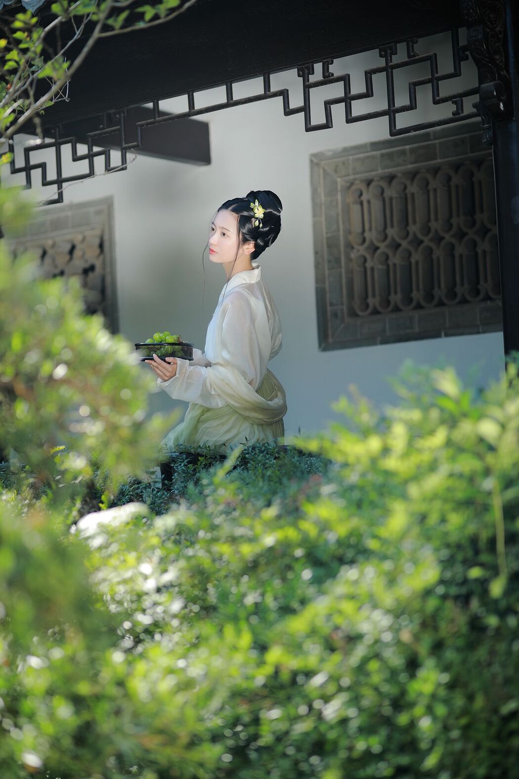 YiTuYu艺图语 Vol.2572 Yu Jin