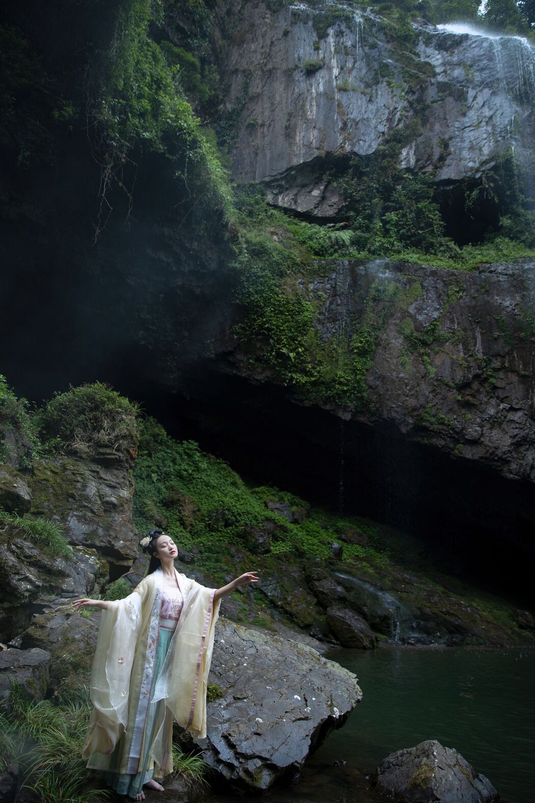 YiTuYu艺图语 Vol.2568 Ling Zi Xi