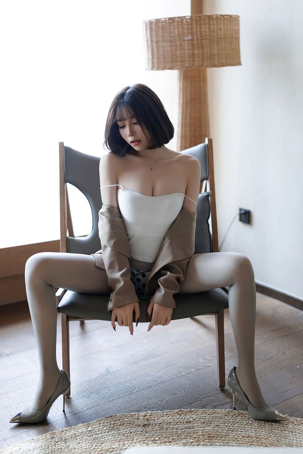 XiuRen秀人网 No.9844 Xu Li Zhi Booty