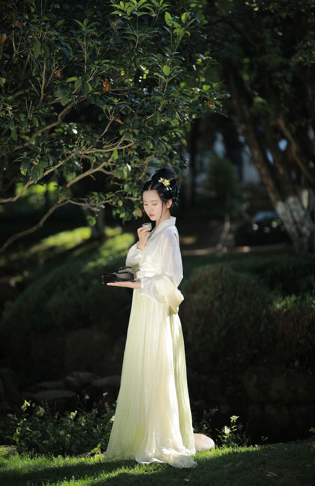 YiTuYu艺图语 Vol.2572 Yu Jin