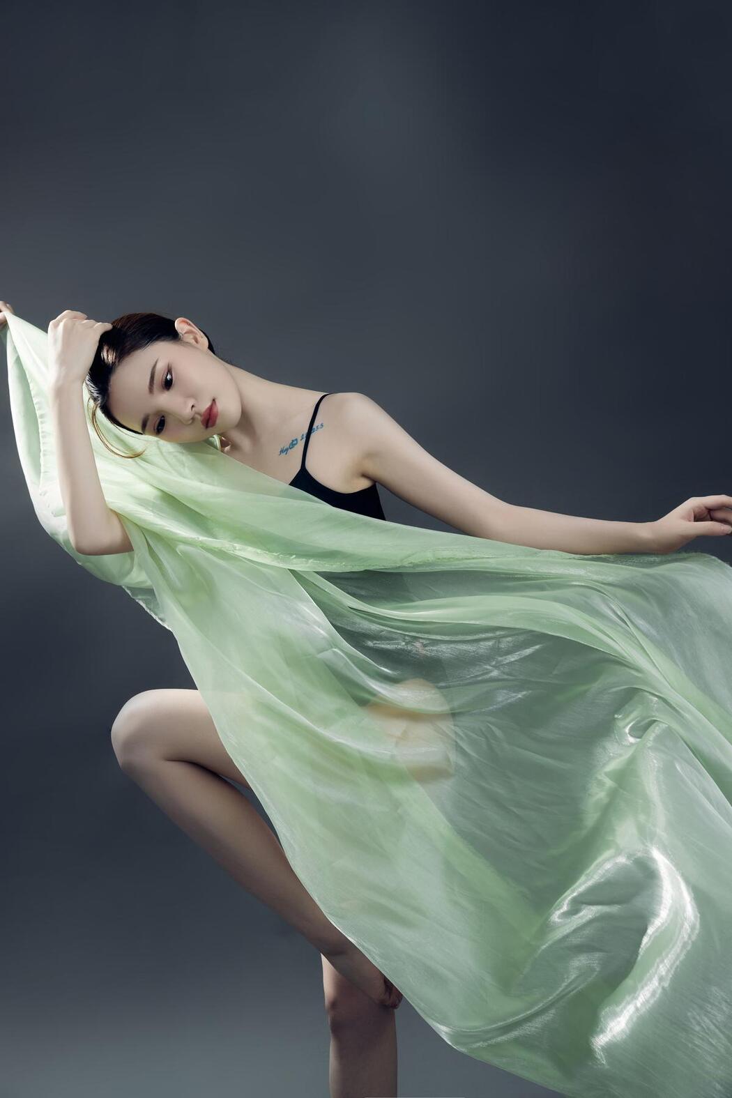 YiTuYu艺图语 Vol.2511 Ao Jiao Jun
