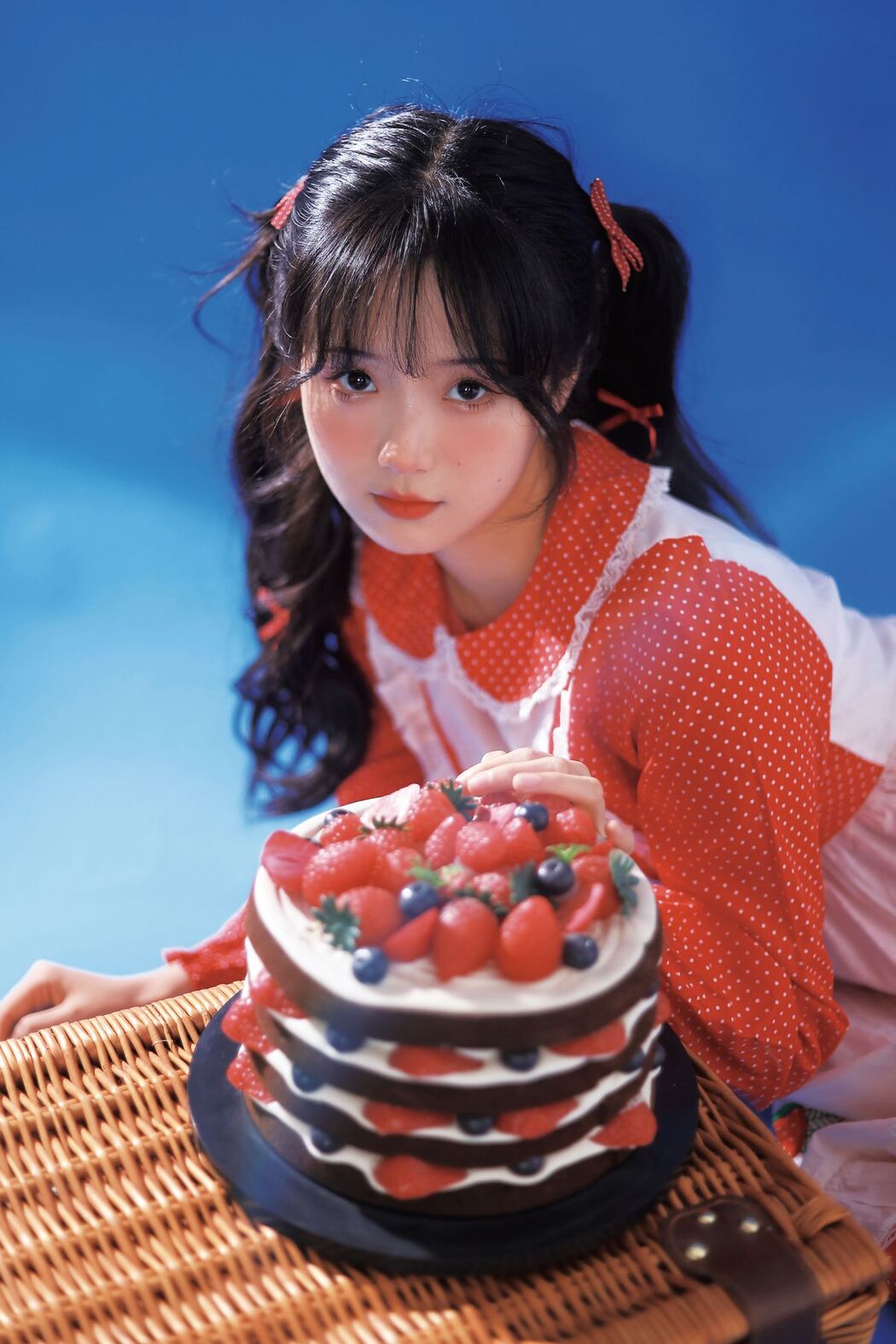 YiTuYu艺图语 Vol.2518 Zhi Chun He