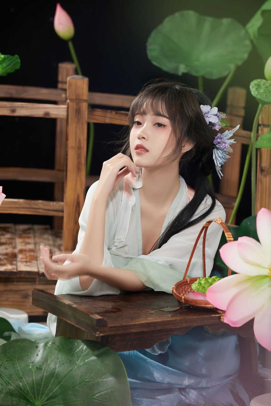 YiTuYu艺图语 Vol.2556 Xiao Wei Ren Er