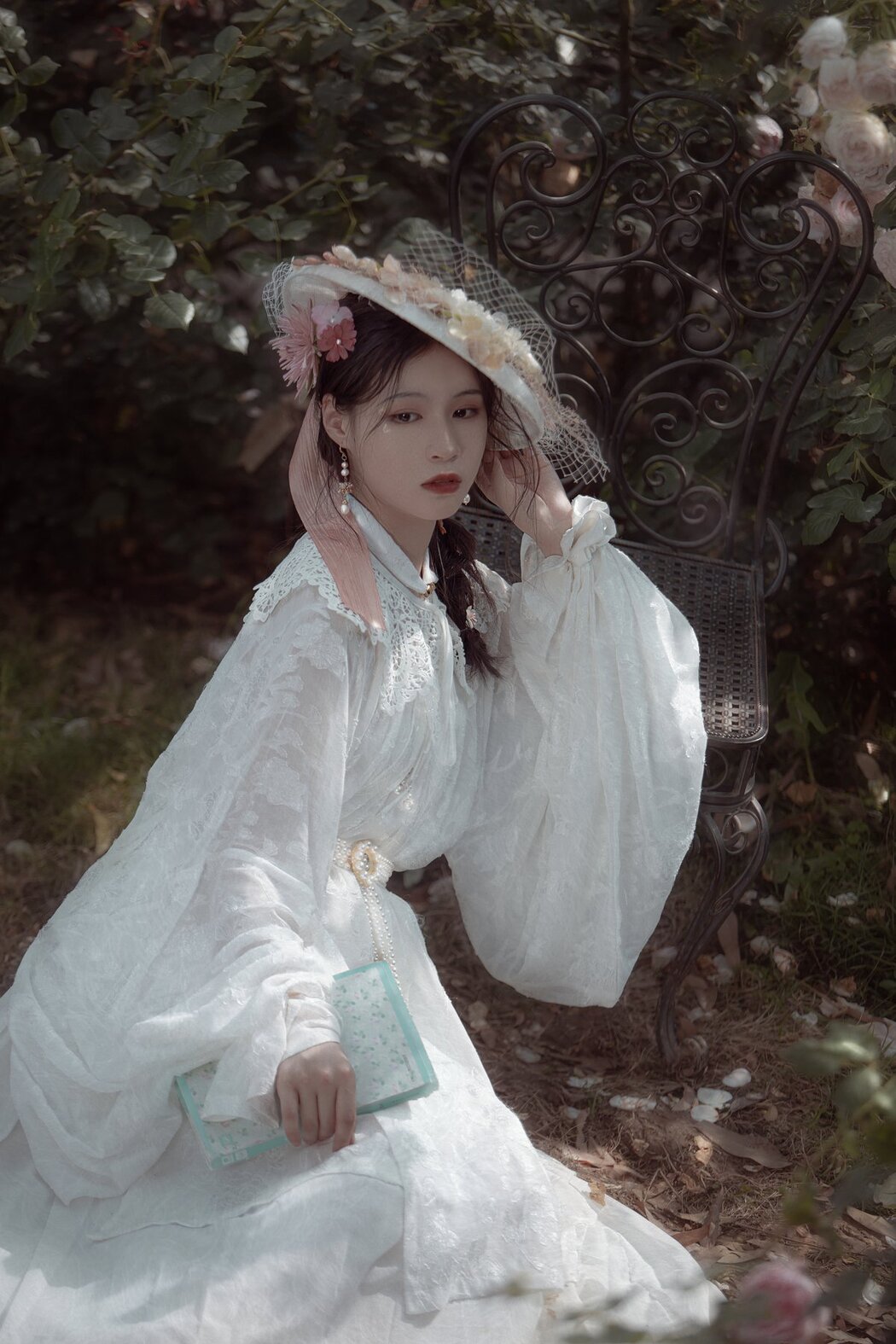 YiTuYu艺图语 Vol.2606 Nu Li Ban Zhuan De Shuang He