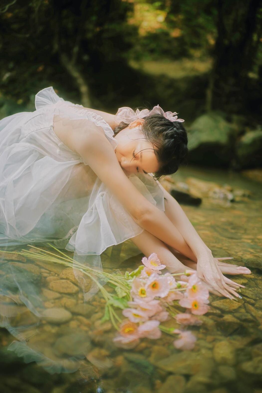 YiTuYu艺图语 Vol.2495 Xiao Yi