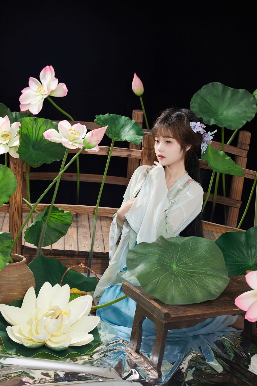 YiTuYu艺图语 Vol.2556 Xiao Wei Ren Er